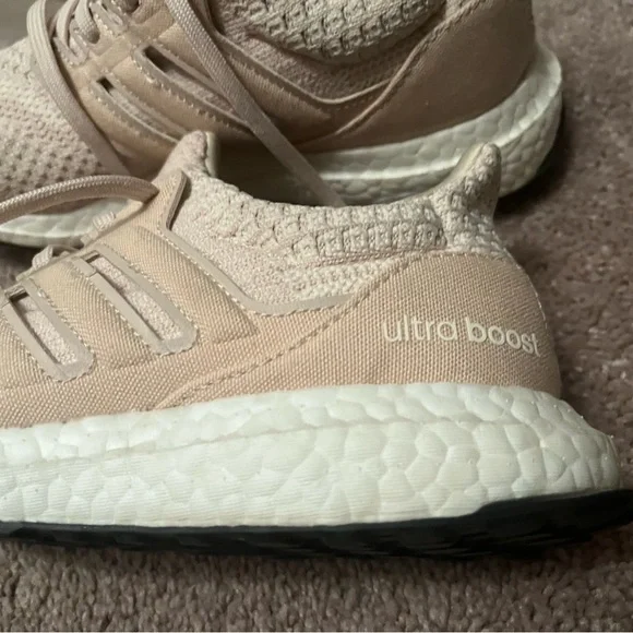 Women’s Ultra Boost 5.0 Halo Ivory size 7 - Picture 11 of 12